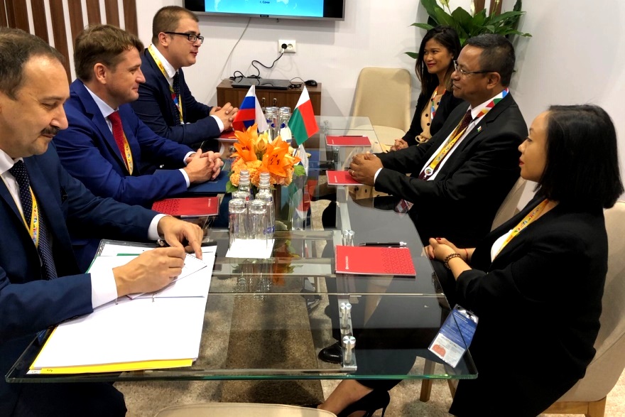  Россия и Мадагаскар подписали меморандум о взаимопонимании по сотрудничеству в области рыболовства и аквакультуры. Фото: fish.gov.ru