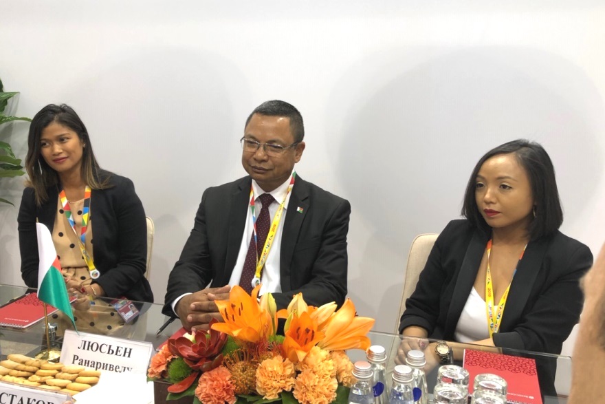  Россия и Мадагаскар подписали меморандум о взаимопонимании по сотрудничеству в области рыболовства и аквакультуры. Фото: fish.gov.ru